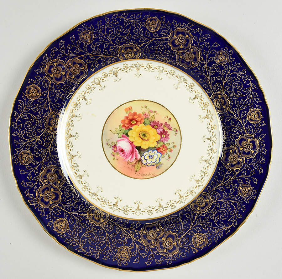 Z1655 Dinner Plate by Royal Worcester-1