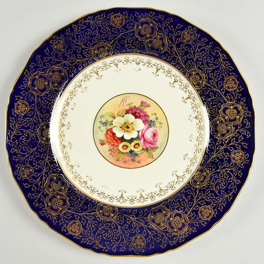 Z1655 Dinner Plate by Royal Worcester-1