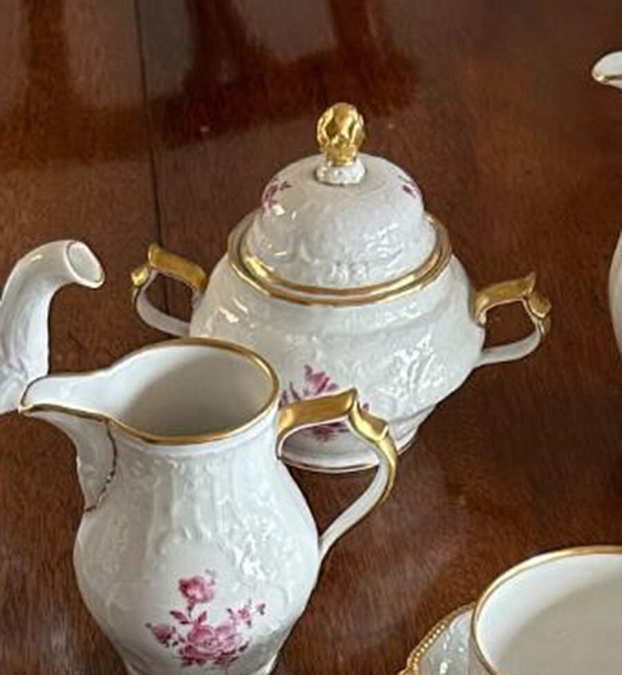R4011 Sugar Bowl & Lid by Rosenthal - Continental-1