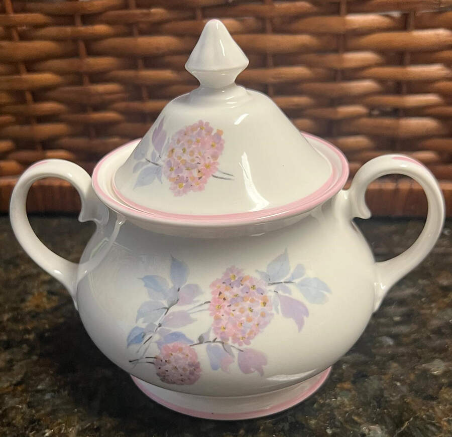 Summer Lilac Sugar Bowl & Lid by Royal Grafton-1