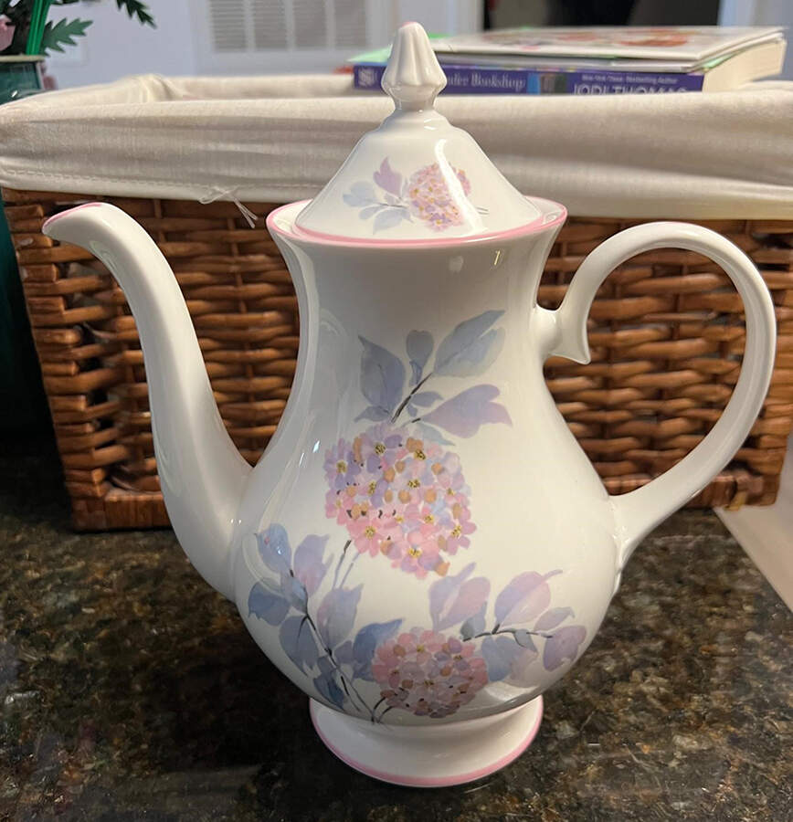 Summer Lilac Coffee Pot & Lid by Royal Grafton-1
