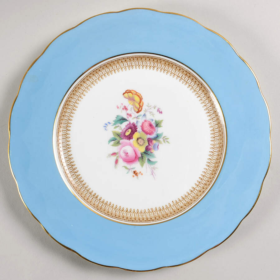 R1105 Dinner Plate by Royal Swansea-1