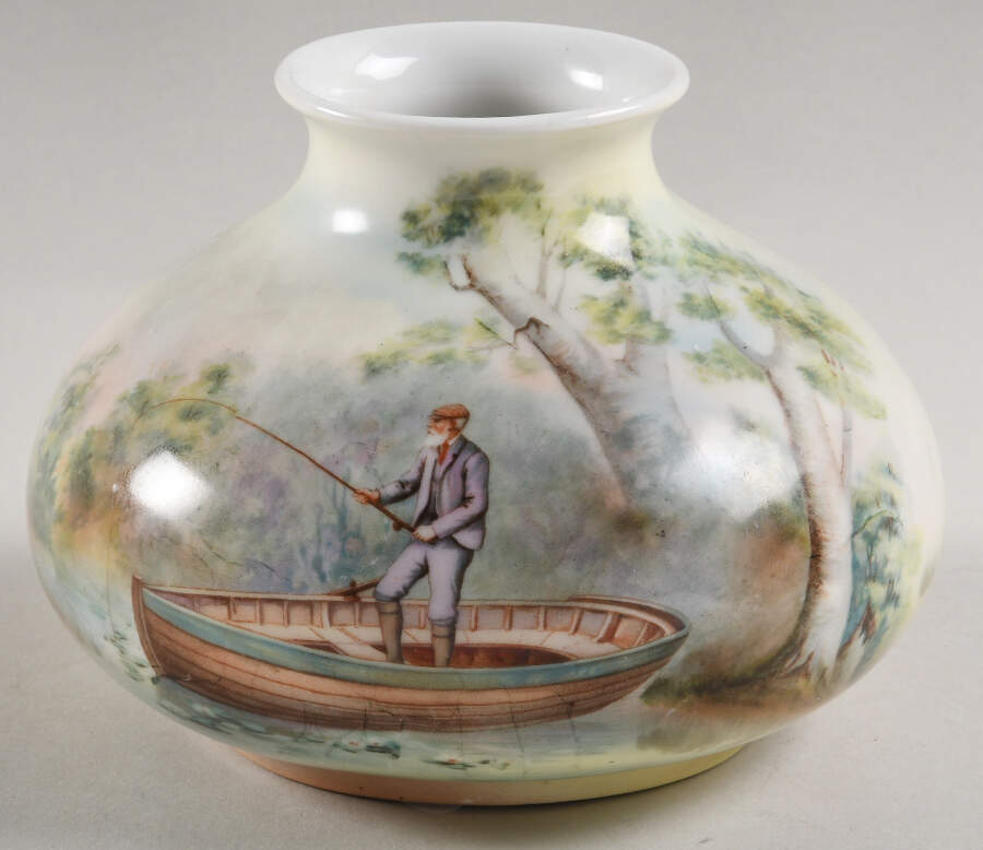 ROB519 4" Vase by Royal Bayreuth-1