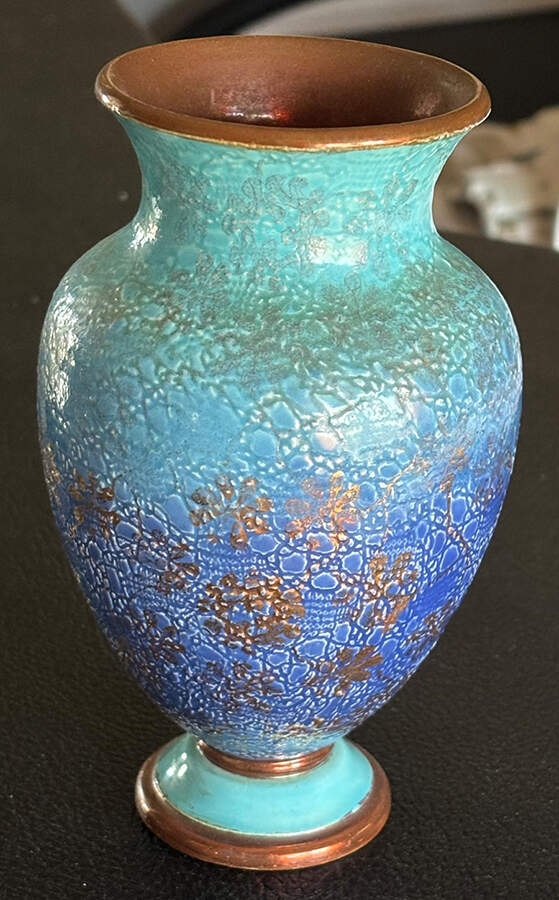 Lambeth Ware Giftware 6" Vase by Royal Doulton-1