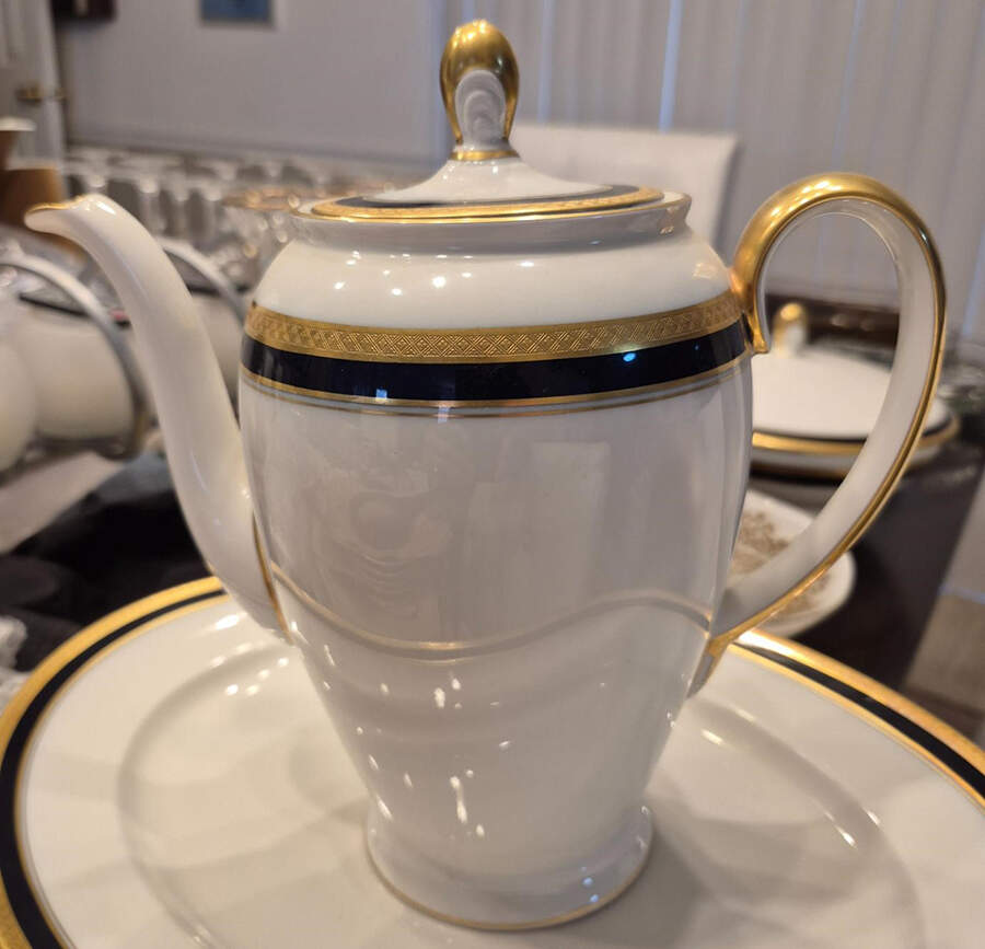 5336 Coffee Pot & Lid by Rosenthal - Continental-1