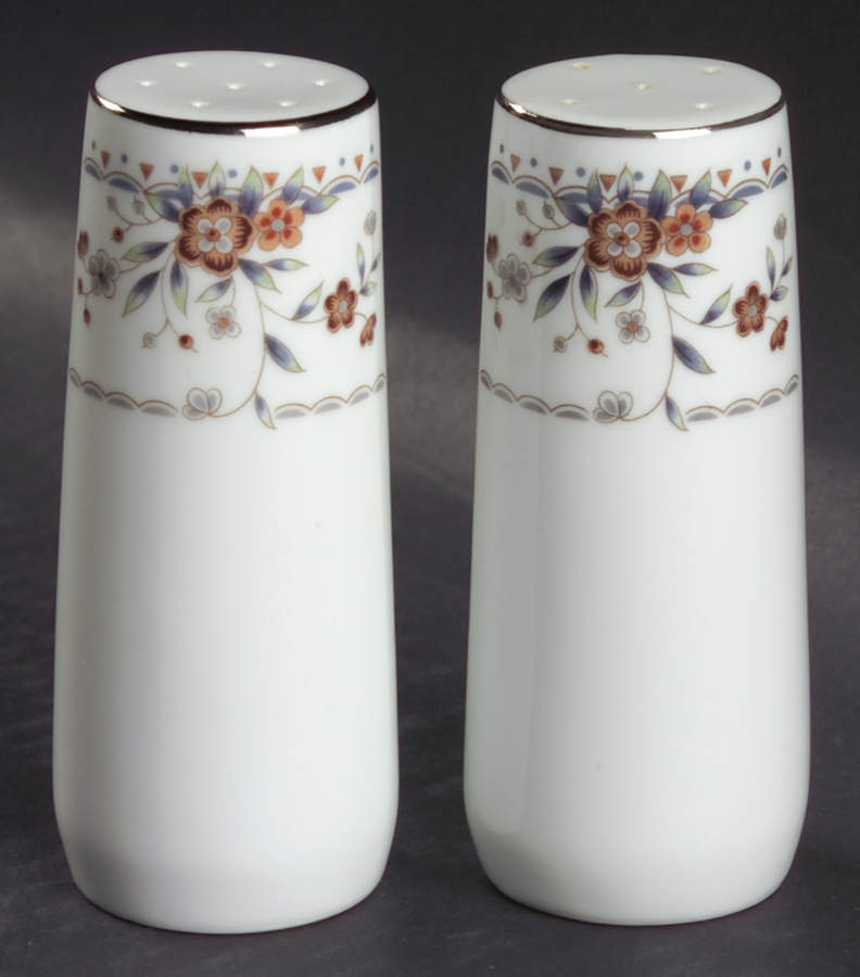 Claremont Salt & Pepper Set by Sone-1