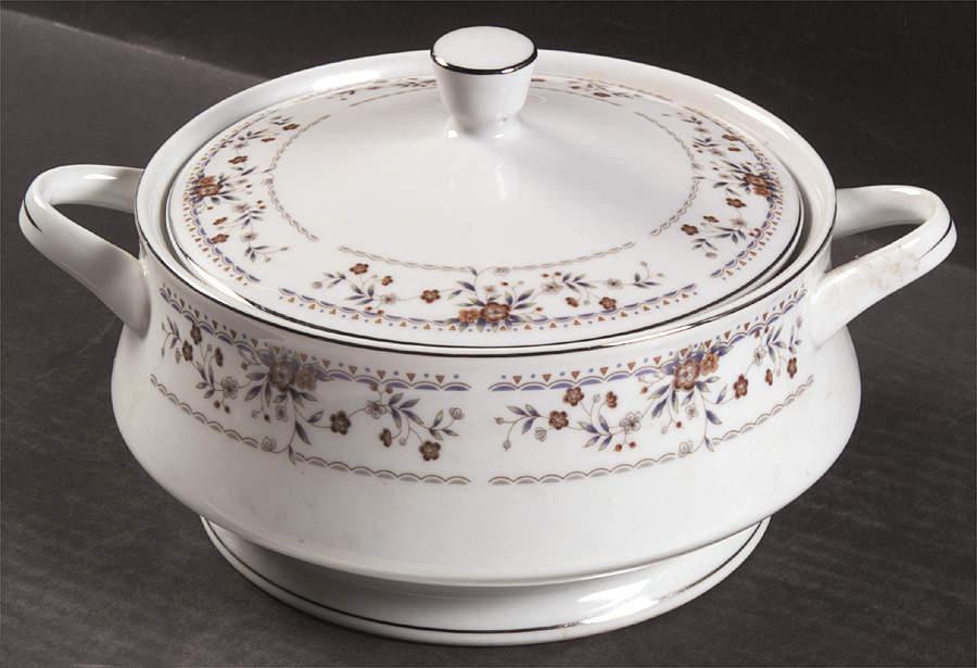 Claremont Round Covered Vegetable by Sone-1