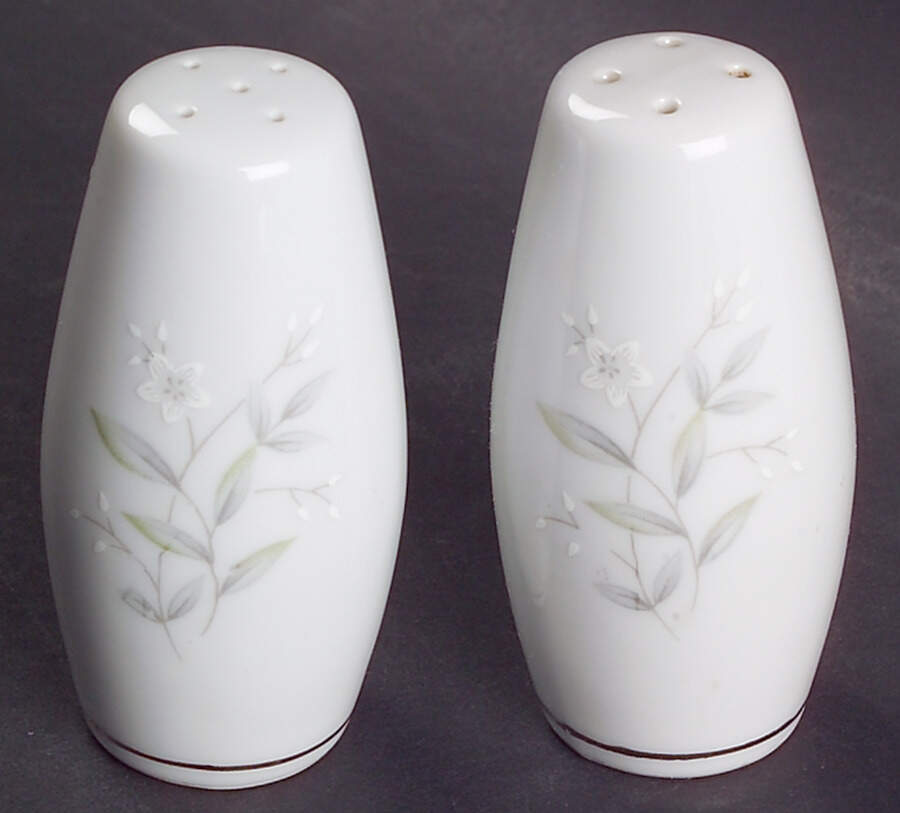 101 Salt & Pepper Set by St Regis-1