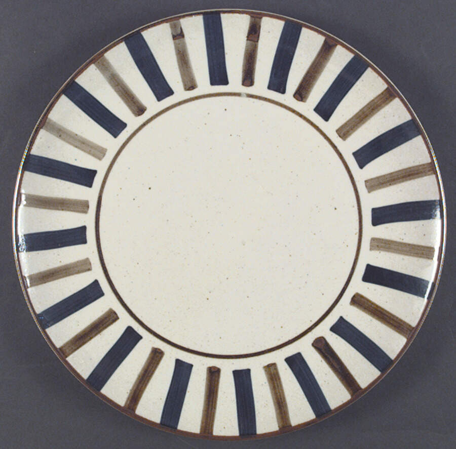 Potters Wheel 12" Chop Plate (Round Platter) by Sears-1