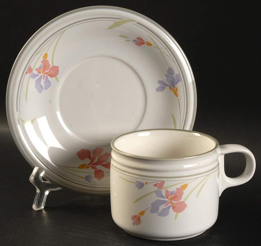 Iris Mist II Flat Cup & Saucer Set by Studio Nova-1