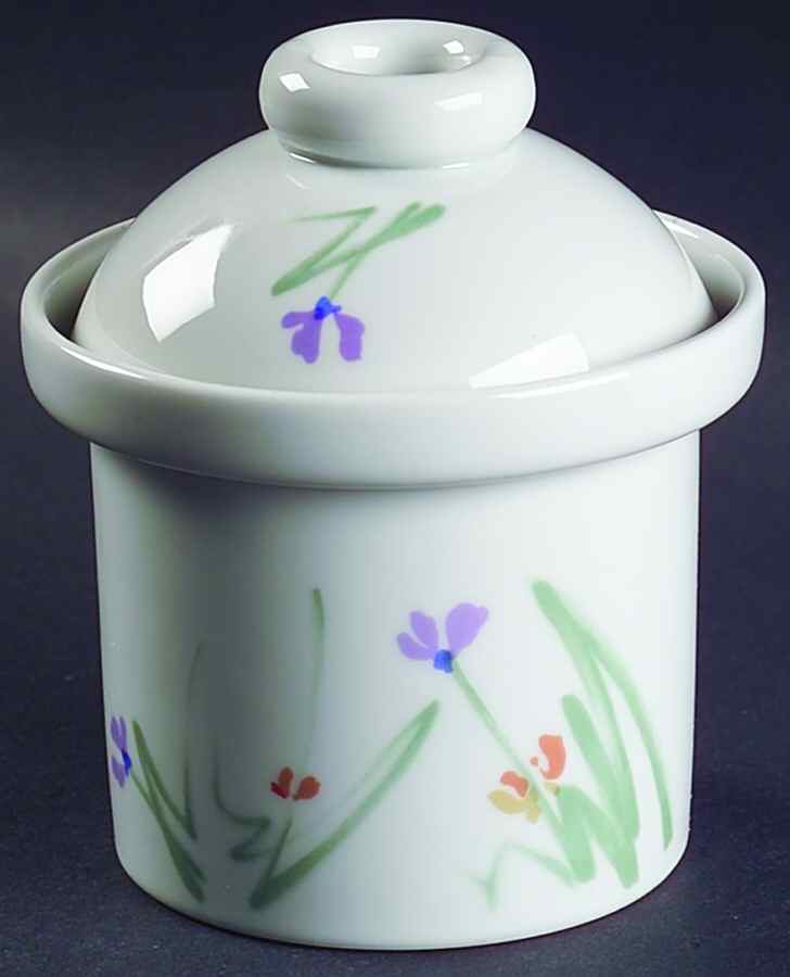 Sketch Book II Medium Canister & Lid by Studio Nova-1