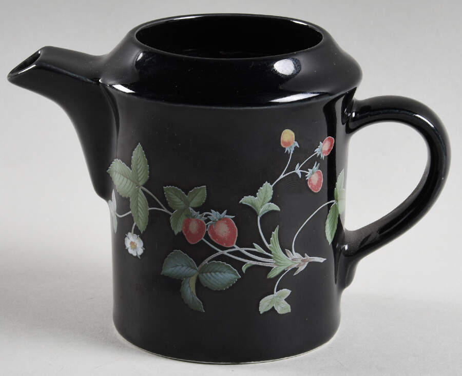 Strawberry Festival Creamer by Savoir Vivre-1
