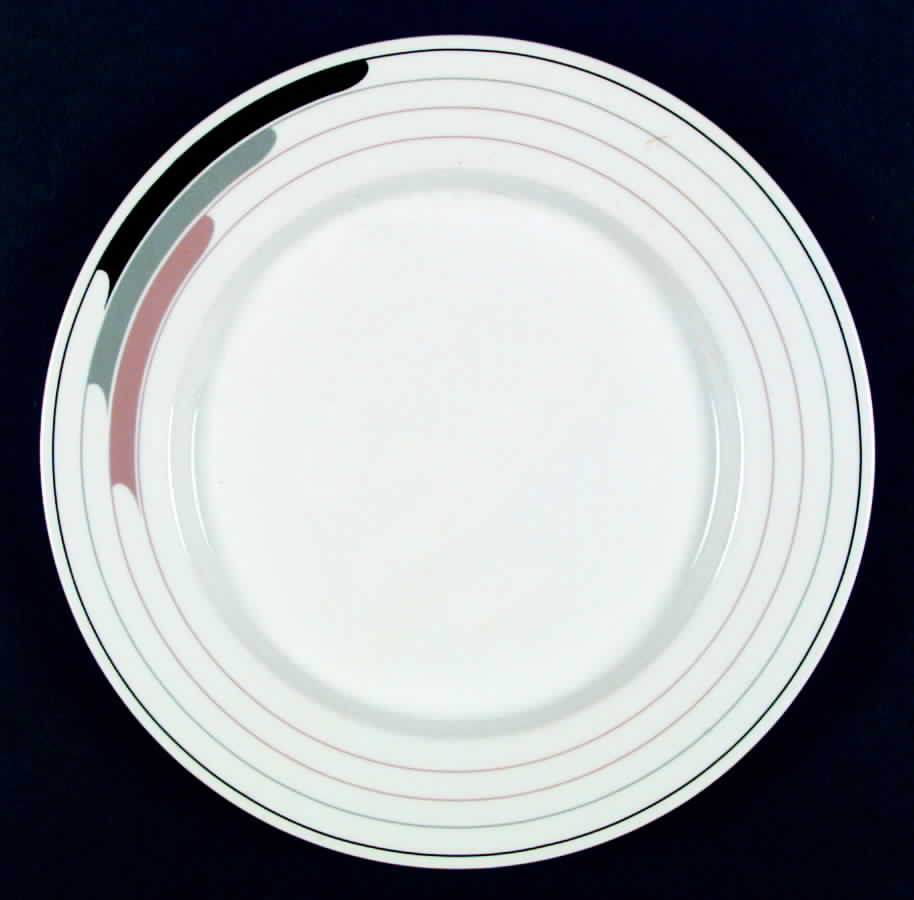 Trapeze Dinner Plate by Studio Nova-1
