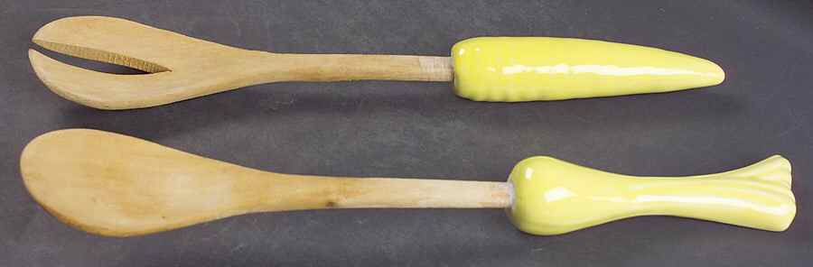 Cabbage Yellow 2-Piece Wood/Ceramic Salad Set by Secla-1