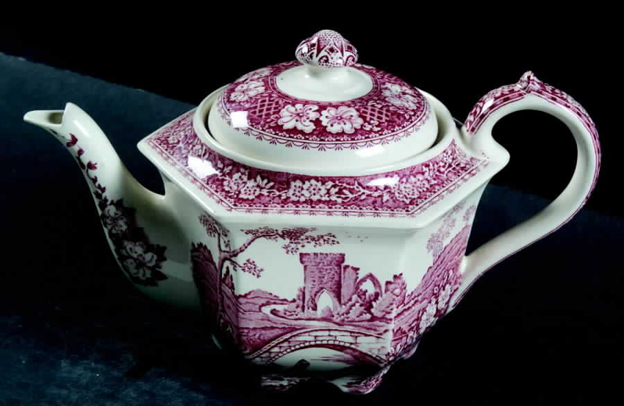 Brigadoon Red Teapot & Lid by Sadler-1