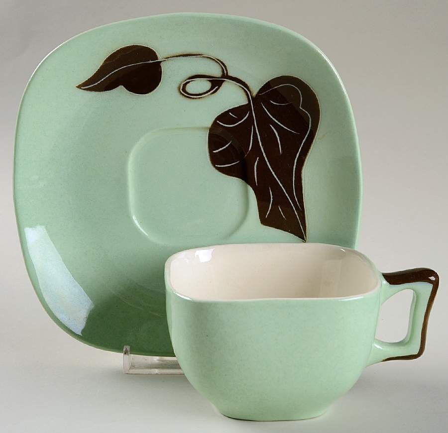 Del Mar (Green Background) Flat Cup & Saucer Set by Santa Anita-1