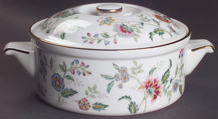 Buckingham 2 Qt Round Covered Casserole by Sadek-1