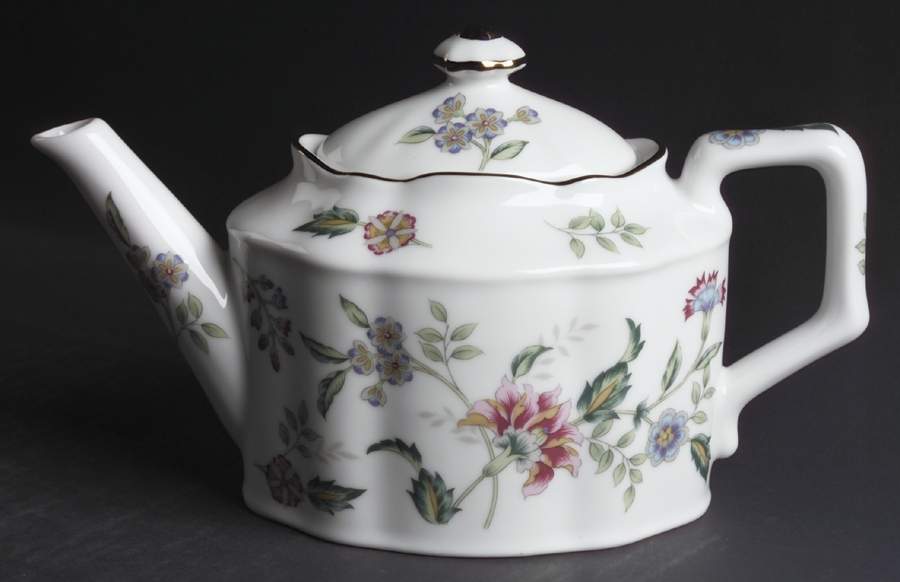 Buckingham Teapot & Lid by Sadek-1