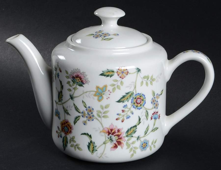 Buckingham Teapot & Lid by Sadek-1