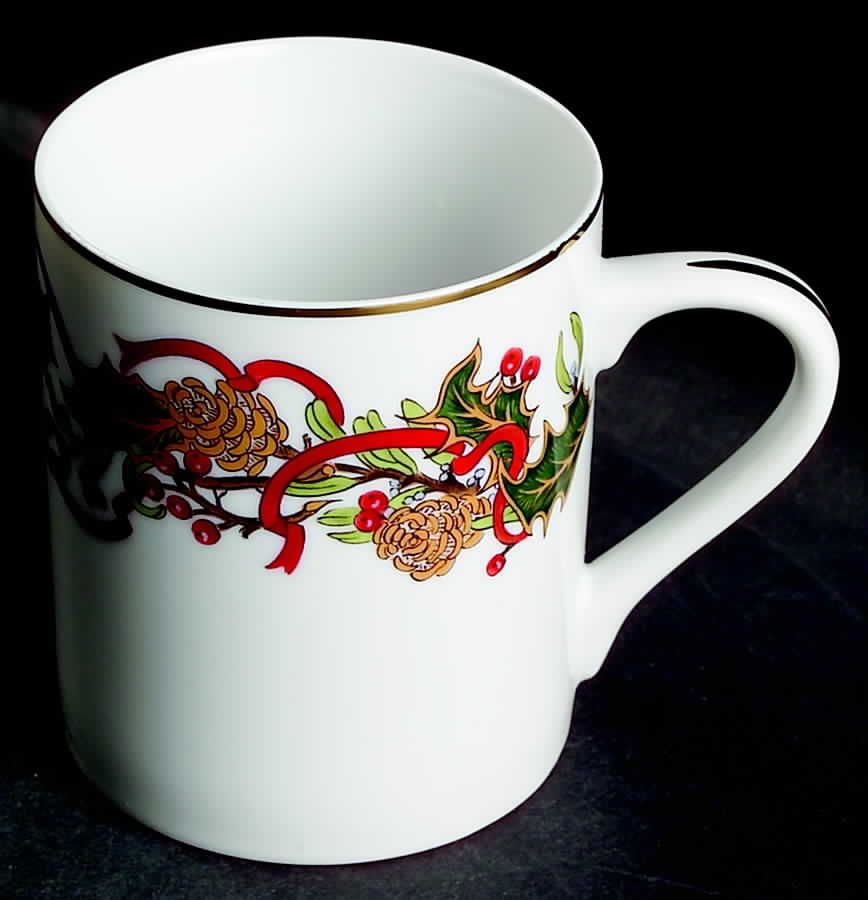 Christmas Garland Mug by Sadek-1