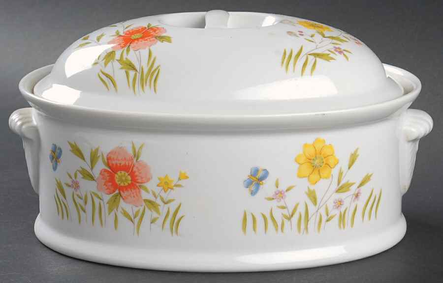 Country Flowers 1.5 Quart Oval Covered Casserole by Sadek-1