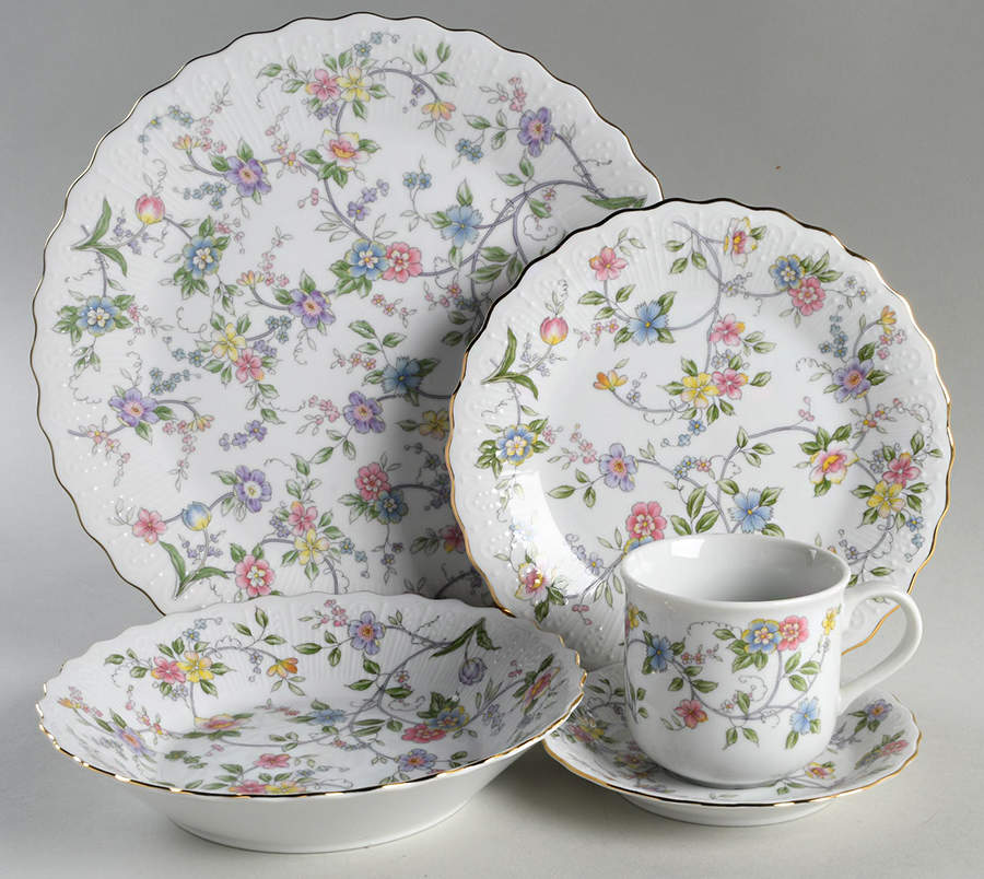 Corona (Gold Trim) 5 Piece Place Setting by Sadek-1