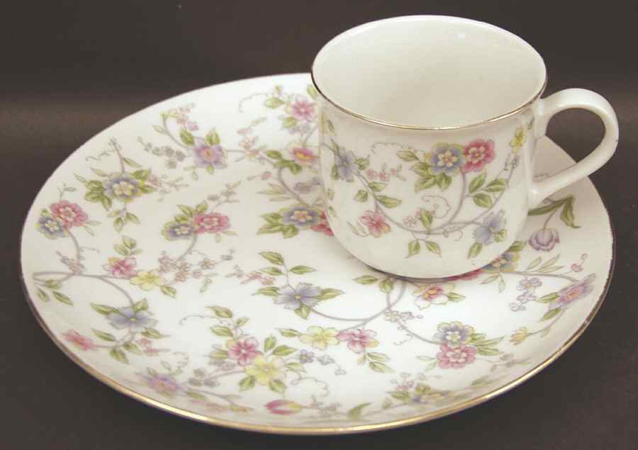 Corona (Gold Trim) Snack Plate & Cup Set by Sadek-1