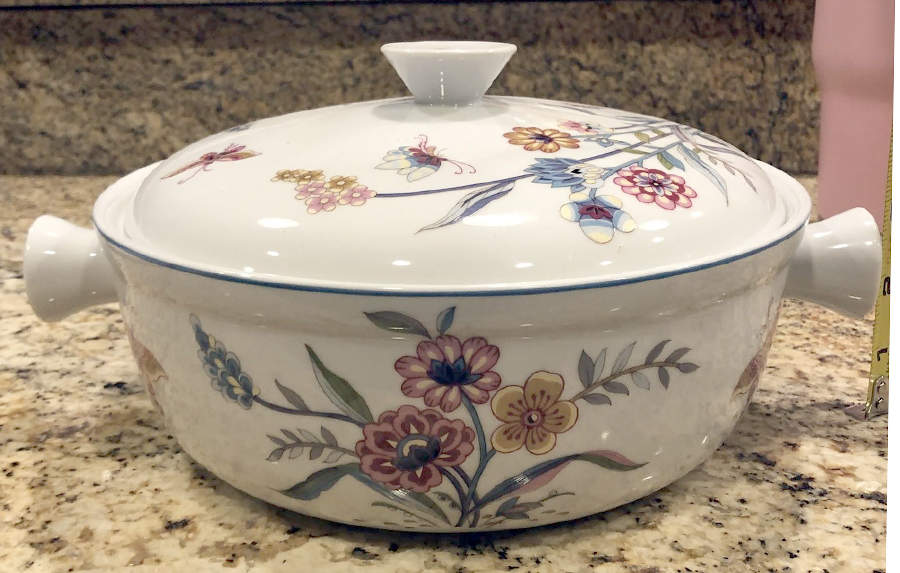 Jardin 2 Qt Round Covered Casserole by Sadek-1