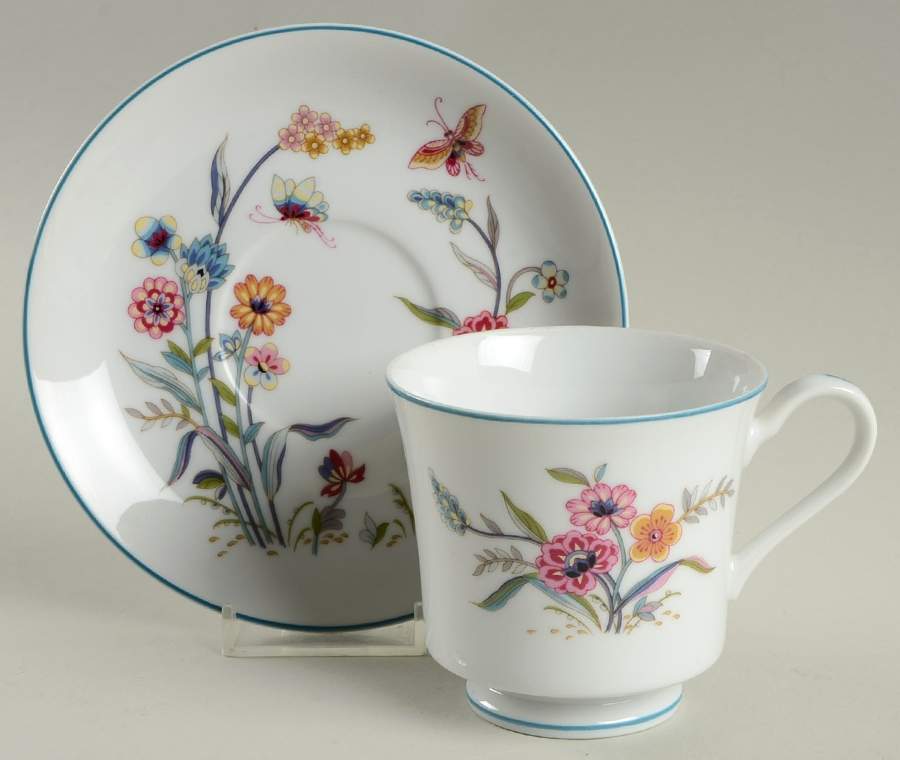Jardin Footed Cup & Saucer Set by Sadek-1