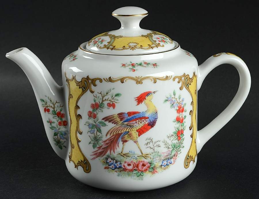 Kingscote Teapot & Lid by Sadek-1