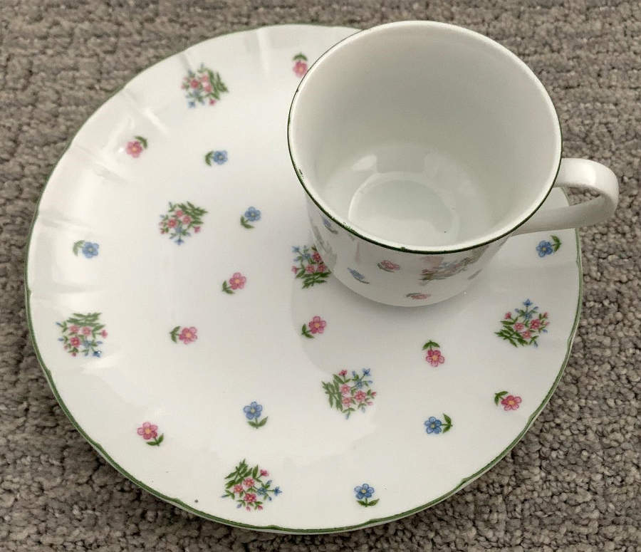 Petite Fleur Snack Plate & Cup Set by Sadek-1