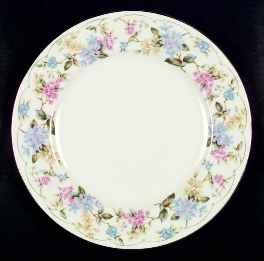 Alice Dinner Plate by Sadek-1