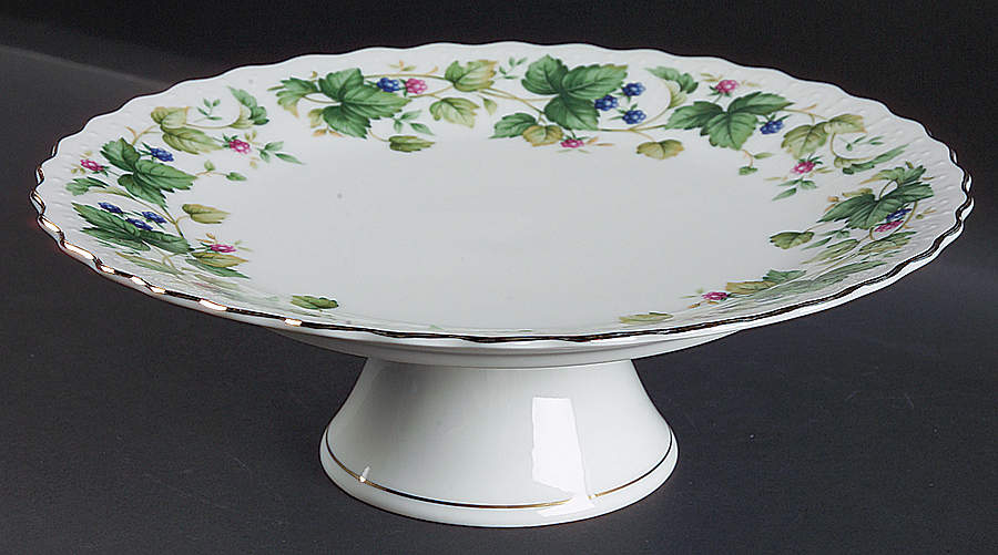 Vineyard Footed Cake Plate & Server (Boxed) by Sadek-1