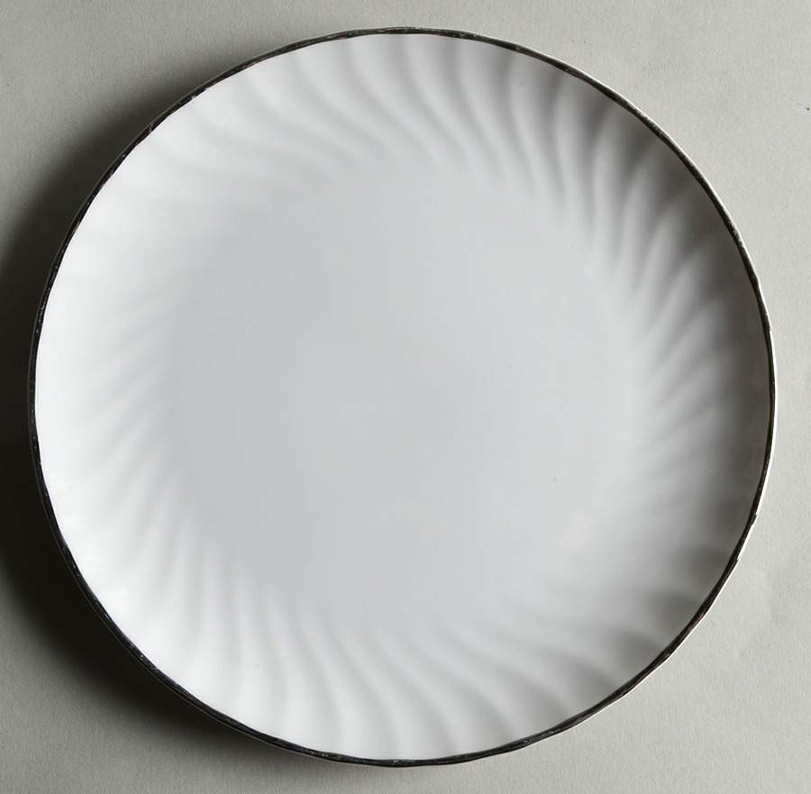 Christine Salad Plate by Saji-1