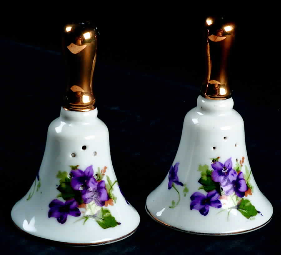 Sweet Violet Salt & Pepper Set by Saji-1