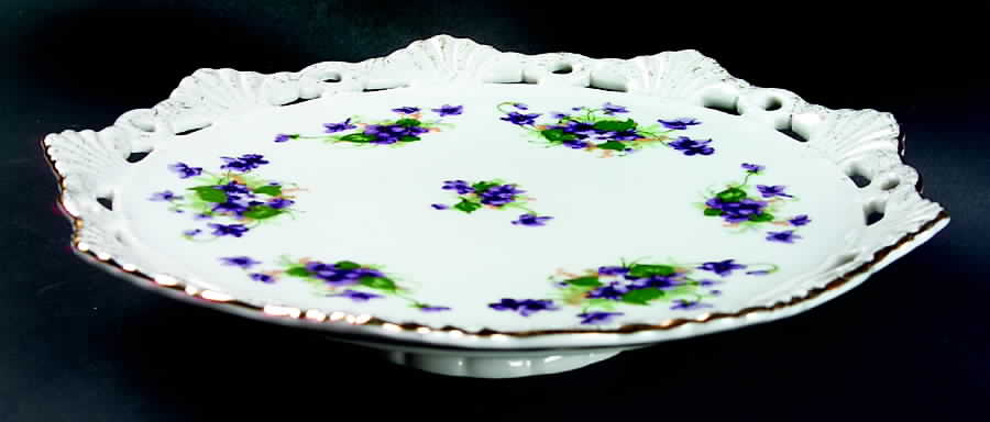 Sweet Violet Footed Cake Plate by Saji-1