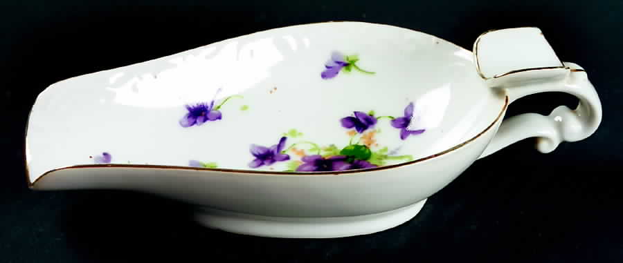 Sweet Violet Individual Gravy Boat by Saji-1