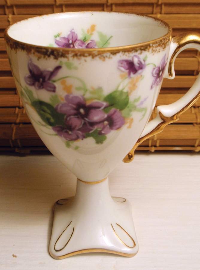 Sweet Violet Chocolate Cup by Saji-1