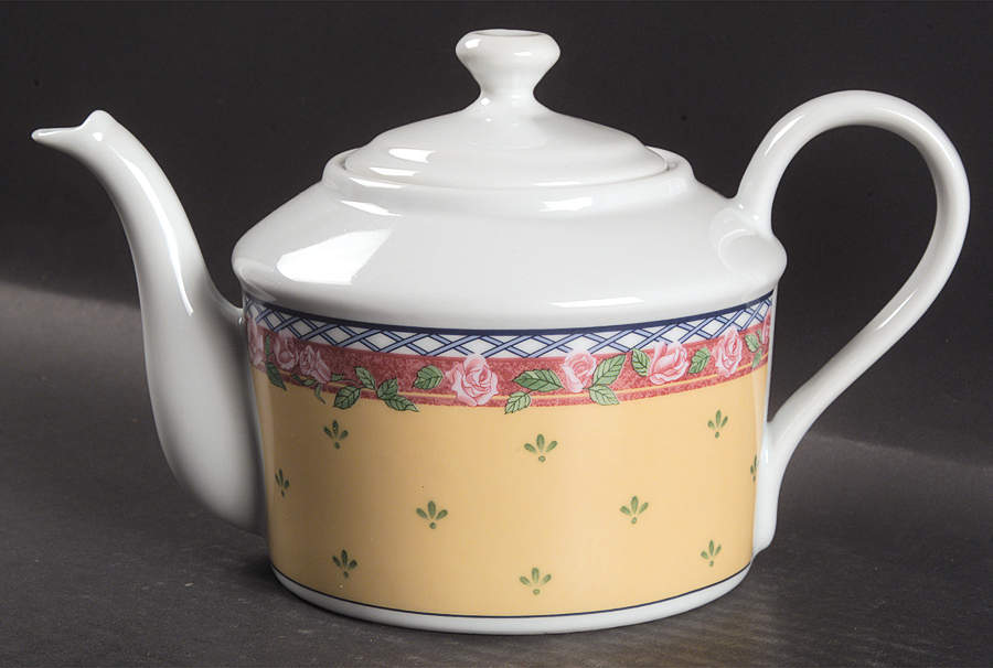 Trellis Rose Teapot & Lid by Sakura-1