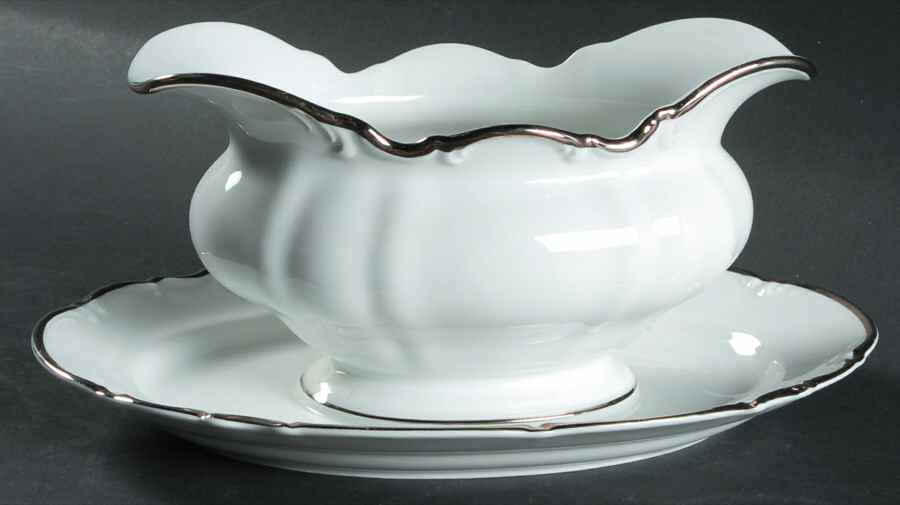 Wedding Band Gravy Boat with Attached Underplate by Saladmaster-1