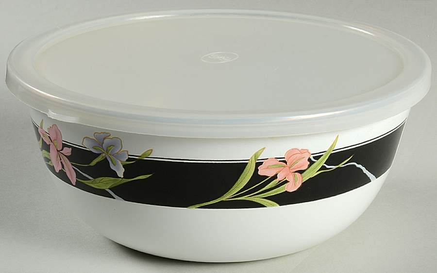 Allure 8" Metal Bowl W/Plastic Lid by Sango-1