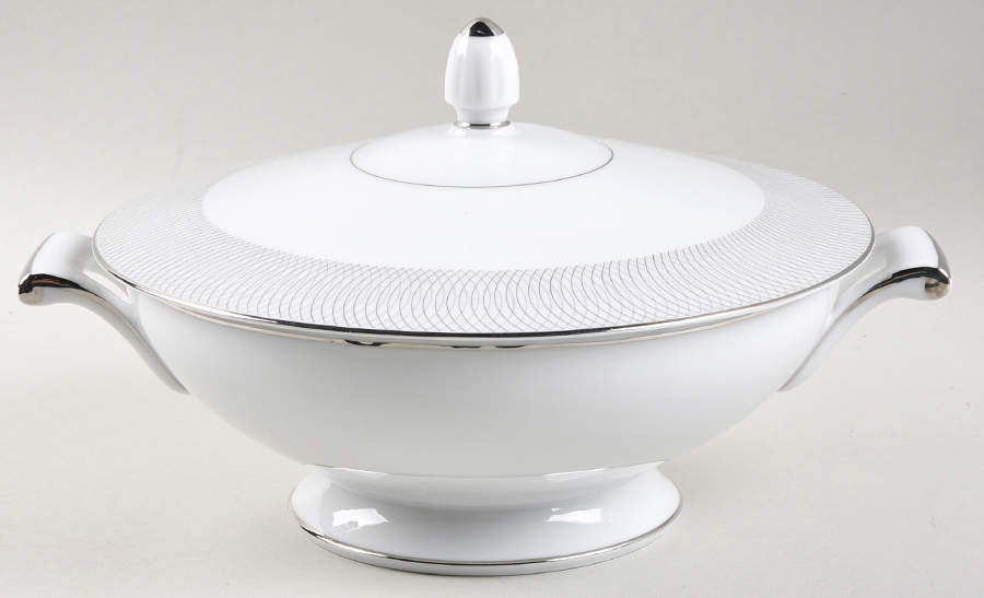 Ambassador Round Covered Vegetable by Sango-1
