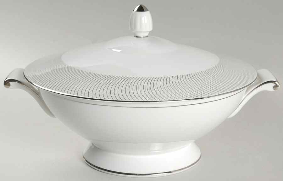 Ambassador Round Covered Vegetable by Sango-1