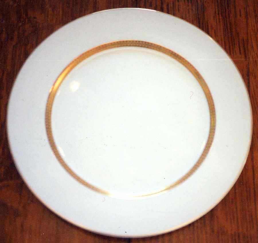 Amulet Dinner Plate by Sango-1