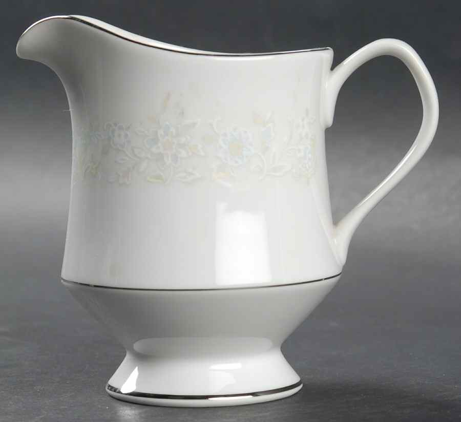 Angelique (Platinum Trim) Creamer by Sango-1