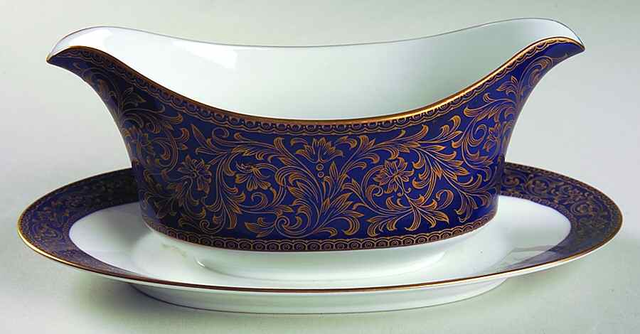 Aristocrat Gravy Boat with Attached Underplate by Sango-1