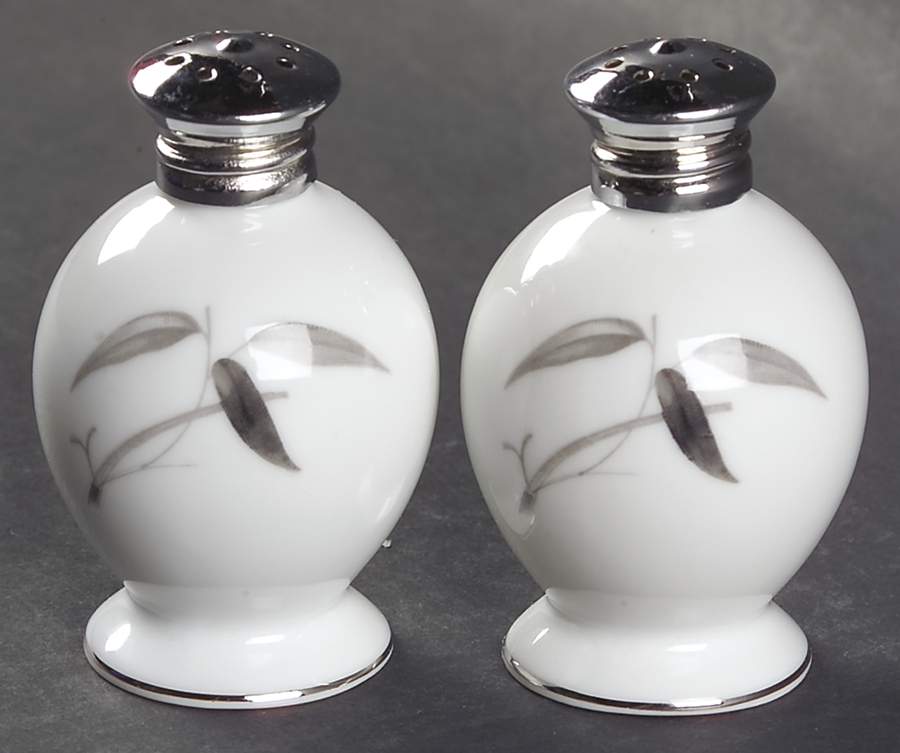 Bamboo Knight Salt & Pepper Set by Sango-1
