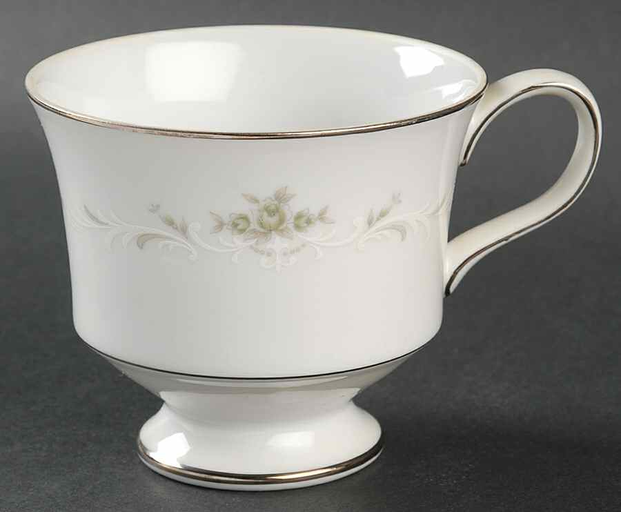 Ballad Footed Cup by Sango-1