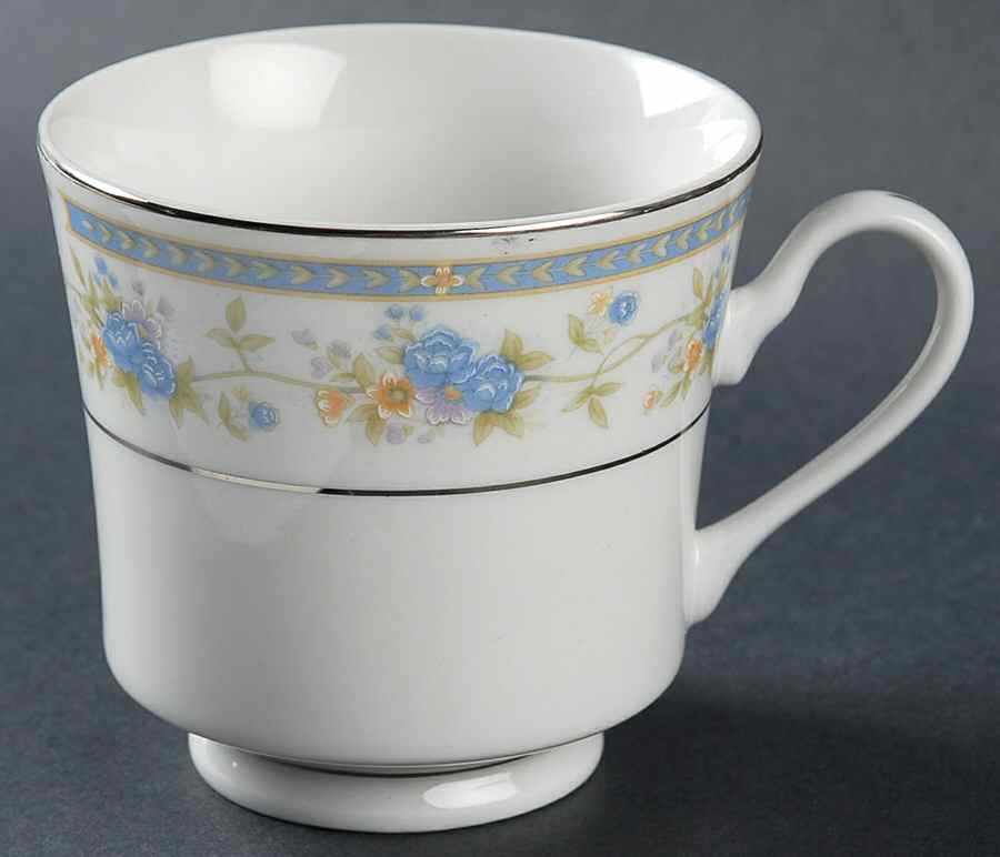 Barclay Footed Cup by Sango-1