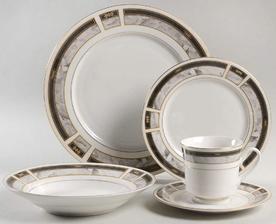 Bellvue 5 Piece Place Setting by Sango-1